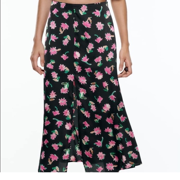 Floral Black Skirt - Picture 1 of 5